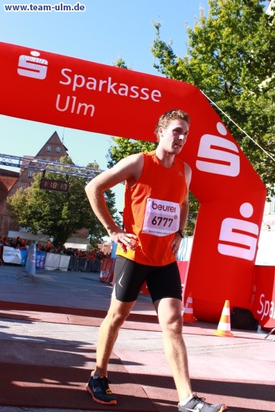 Zieleinlauf - Halbmarathon, Marathon @ Muensterplatz - Bild 87