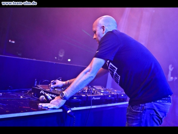 Schw&ouml;rmontagsparty @ Muensterplatz - Bild 13