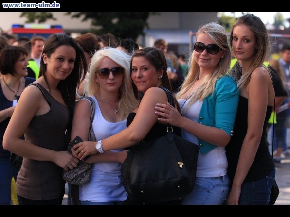 Schw&ouml;rmontagsparty @ Muensterplatz - Bild 2