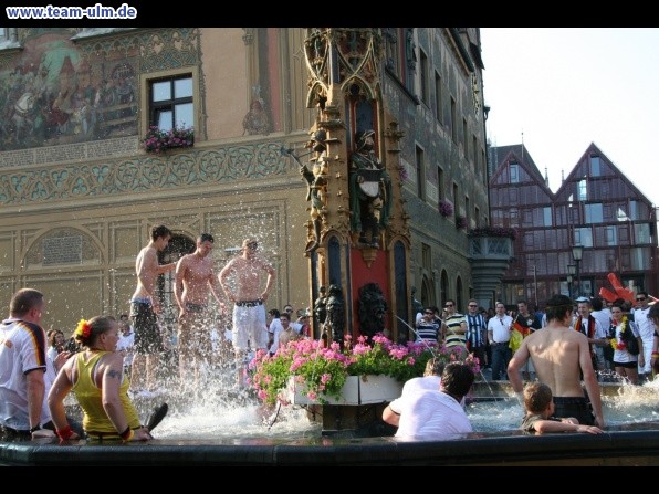 Nach dem Spiel @ Rathausplatz - Bild 10