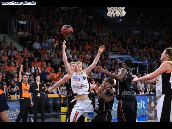 ratiopharm Ulm gegen Quakenbr&uuml;ck @ Ratiopharm Arena - Bild 20