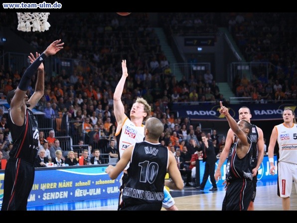 ratiopharm Ulm gegen Quakenbr&uuml;ck @ Ratiopharm Arena - Bild 35