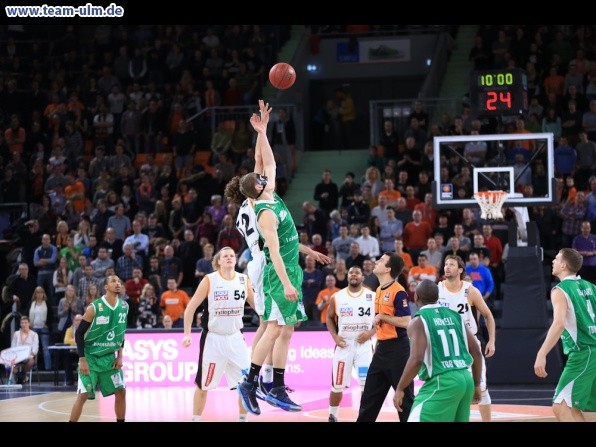 ratiopharm Ulm gegen Trier @ Ratiopharm Arena - Bild 17