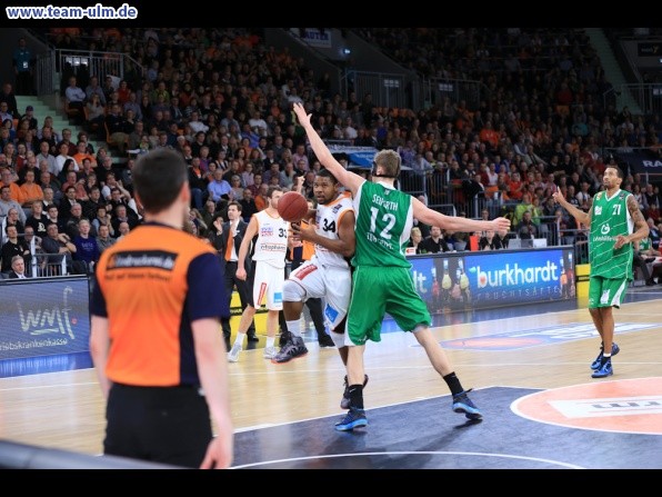 ratiopharm Ulm gegen Trier @ Ratiopharm Arena - Bild 32
