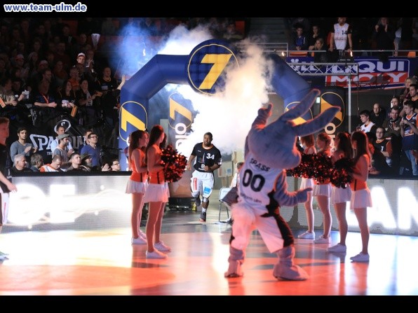 ratiopharm Ulm gegen Trier @ Ratiopharm Arena - Bild 8