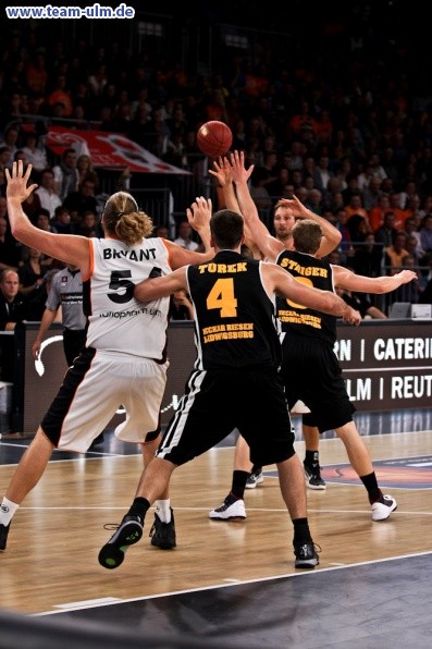 ratiopharm Ulm gegen Ludwigsburg @ Ratiopharm Arena - Bild 45