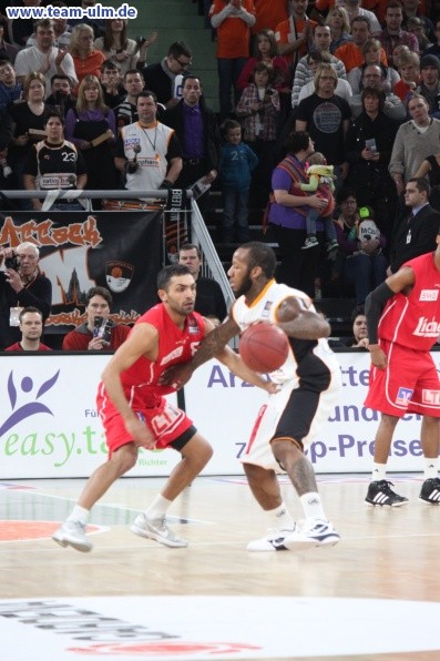 Ulm gegen Giessen @ Ratiopharm Arena - Bild 28
