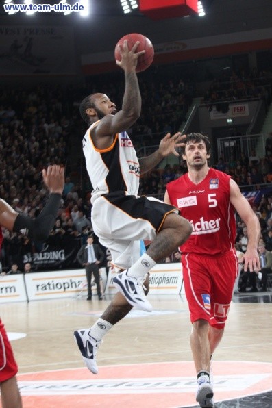 Ulm gegen Giessen @ Ratiopharm Arena - Bild 46
