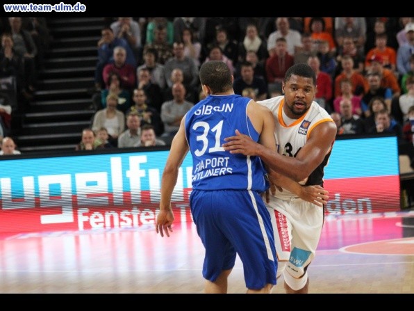ratiopharm Ulm gegen Frankfurt @ Ratiopharm Arena - Bild 30
