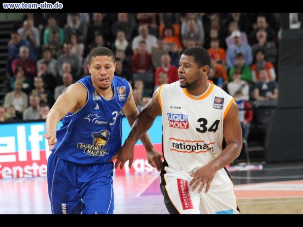 ratiopharm Ulm gegen Frankfurt @ Ratiopharm Arena - Bild 31