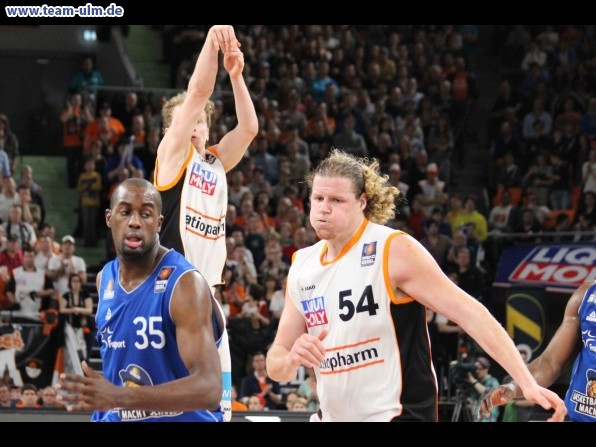 ratiopharm Ulm gegen Frankfurt @ Ratiopharm Arena - Bild 67