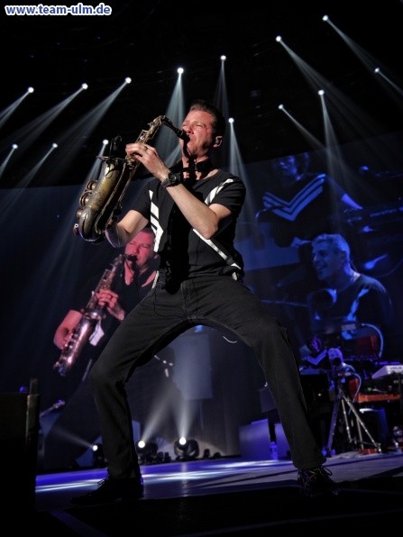 Eros Ramazzotti Perfetto Tour 2016 @ Ratiopharm Arena - Bild 13