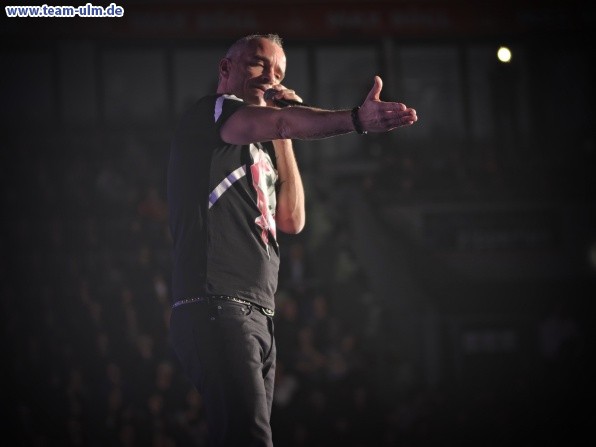 Eros Ramazzotti Perfetto Tour 2016 @ Ratiopharm Arena - Bild 9