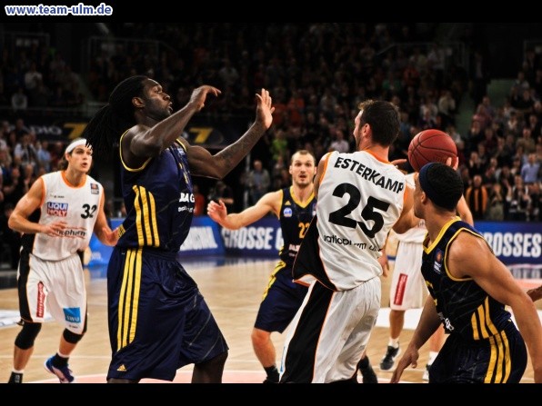 ratiopharm Ulm gegen Alba Berlin @ Ratiopharm Arena - Bild 10