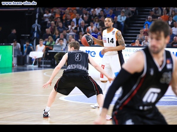 ratiopharm Ulm gegen Quakenbr&uuml;ck @ Ratiopharm Arena - Bild 38
