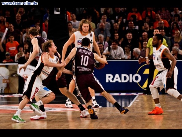 Ulm gegen Braunschweig PlayOff Viertelfinale #3 @ Ratiopharm Arena - Bild 11