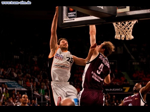 Ulm gegen Braunschweig PlayOff Viertelfinale #3 @ Ratiopharm Arena - Bild 12