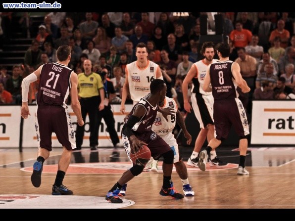 Ulm gegen Braunschweig PlayOff Viertelfinale #3 @ Ratiopharm Arena - Bild 21