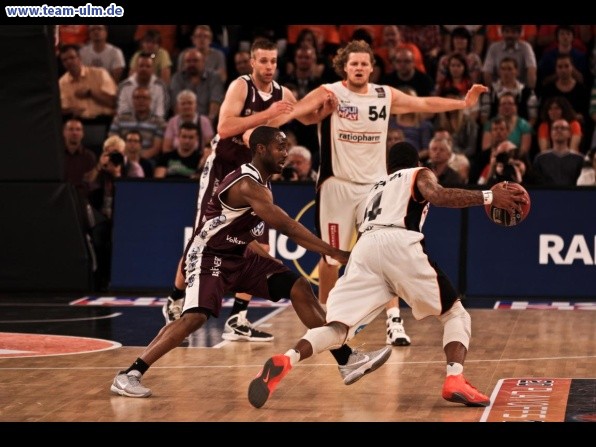 Ulm gegen Braunschweig PlayOff Viertelfinale #3 @ Ratiopharm Arena - Bild 30