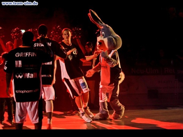 Ulm gegen Braunschweig PlayOff Viertelfinale #3 @ Ratiopharm Arena - Bild 5