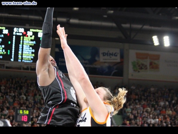 ratiopharm Ulm gegen Quakenbr&uuml;ck @ Ratiopharm Arena - Bild 46