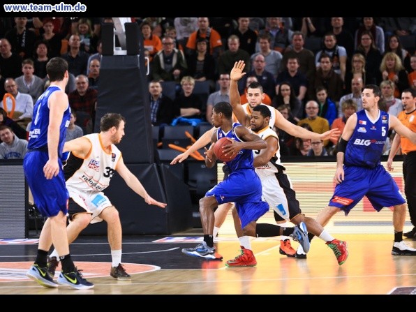 ratiopharm Ulm gegen Bremerhaven @ Ratiopharm Arena - Bild 23