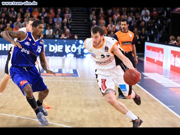 ratiopharm Ulm gegen Bremerhaven @ Ratiopharm Arena - Bild 36