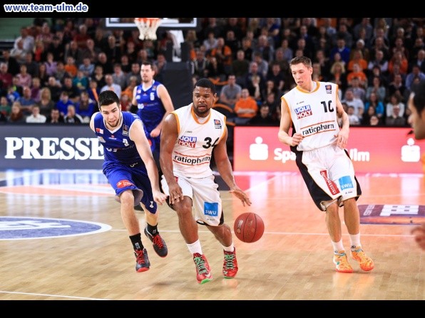 ratiopharm Ulm gegen Bremerhaven @ Ratiopharm Arena - Bild 40