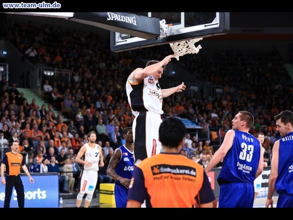 ratiopharm Ulm gegen Bremerhaven @ Ratiopharm Arena - Bild 42