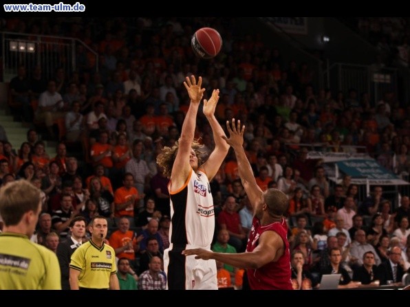 ratiopharm Ulm - W&uuml;rzburg PlayOff Halbfinale #1 @ Ratiopharm Arena - Bild 13