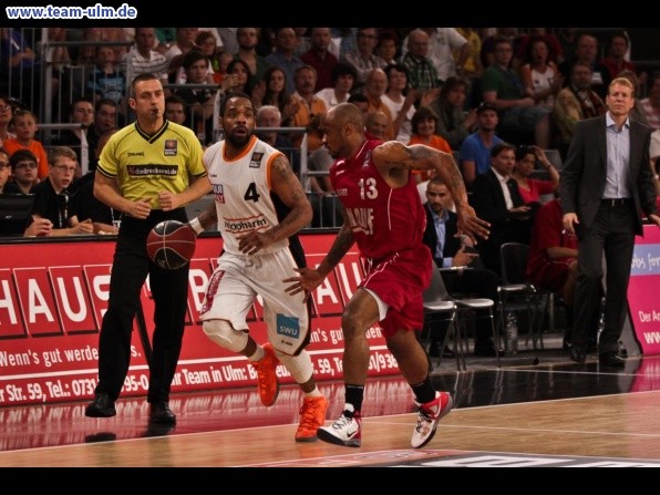 ratiopharm Ulm - W&uuml;rzburg PlayOff Halbfinale #1 @ Ratiopharm Arena - Bild 15