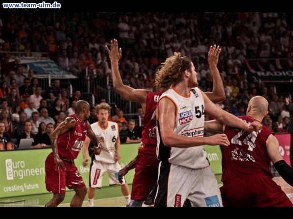 ratiopharm Ulm - W&uuml;rzburg PlayOff Halbfinale #1 @ Ratiopharm Arena - Bild 19