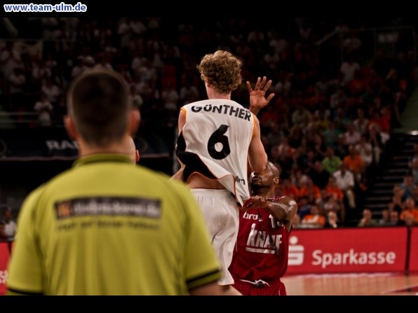 ratiopharm Ulm - W&uuml;rzburg PlayOff Halbfinale #1 @ Ratiopharm Arena - Bild 21