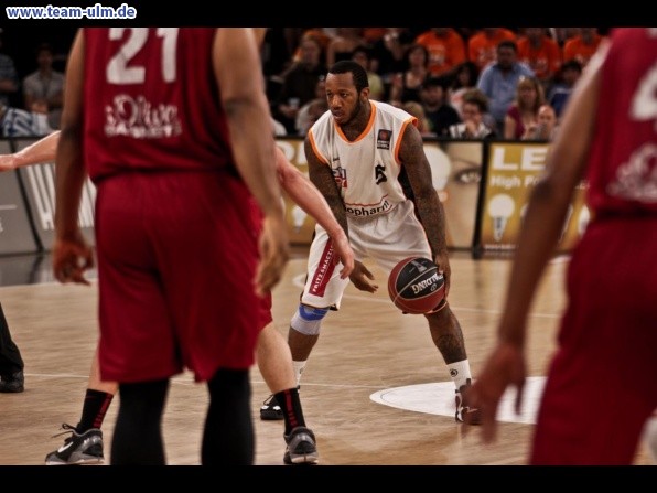 ratiopharm Ulm - W&uuml;rzburg PlayOff Halbfinale #1 @ Ratiopharm Arena - Bild 24