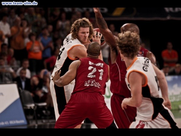 ratiopharm Ulm - W&uuml;rzburg PlayOff Halbfinale #1 @ Ratiopharm Arena - Bild 29