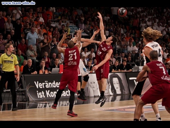 ratiopharm Ulm - W&uuml;rzburg PlayOff Halbfinale #1 @ Ratiopharm Arena - Bild 30
