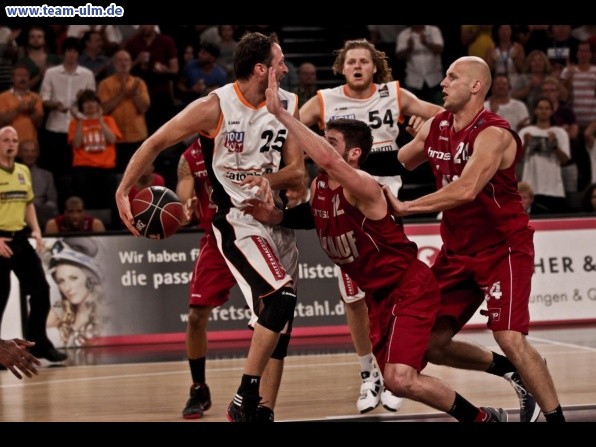 ratiopharm Ulm - W&uuml;rzburg PlayOff Halbfinale #1 @ Ratiopharm Arena - Bild 34
