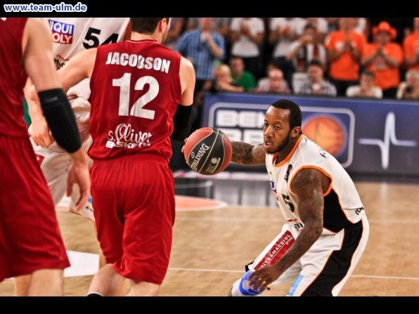 ratiopharm Ulm - W&uuml;rzburg PlayOff Halbfinale #3 @ Ratiopharm Arena - Bild 12