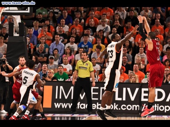 ratiopharm Ulm - W&uuml;rzburg PlayOff Halbfinale #3 @ Ratiopharm Arena - Bild 27