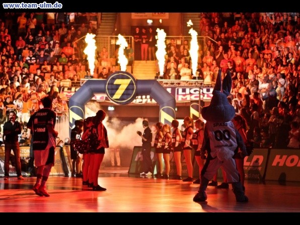 ratiopharm Ulm - W&uuml;rzburg PlayOff Halbfinale #3 @ Ratiopharm Arena - Bild 3