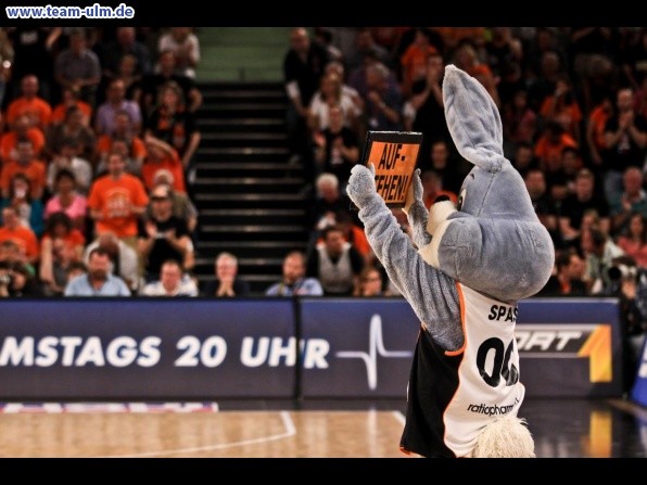 ratiopharm Ulm - W&uuml;rzburg PlayOff Halbfinale #3 @ Ratiopharm Arena - Bild 35