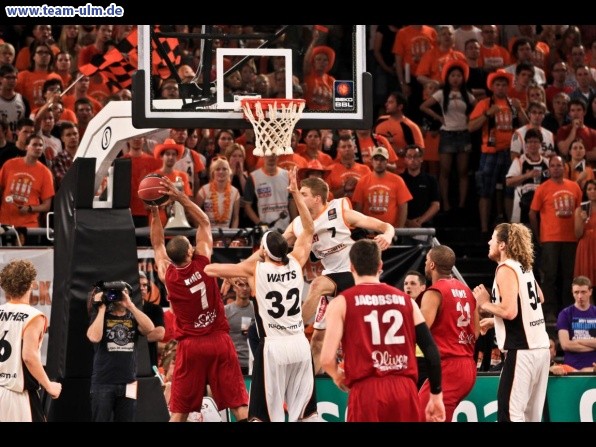 ratiopharm Ulm - W&uuml;rzburg PlayOff Halbfinale #3 @ Ratiopharm Arena - Bild 41