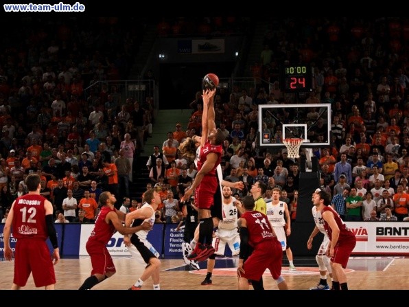ratiopharm Ulm - W&uuml;rzburg PlayOff Halbfinale #3 @ Ratiopharm Arena - Bild 5