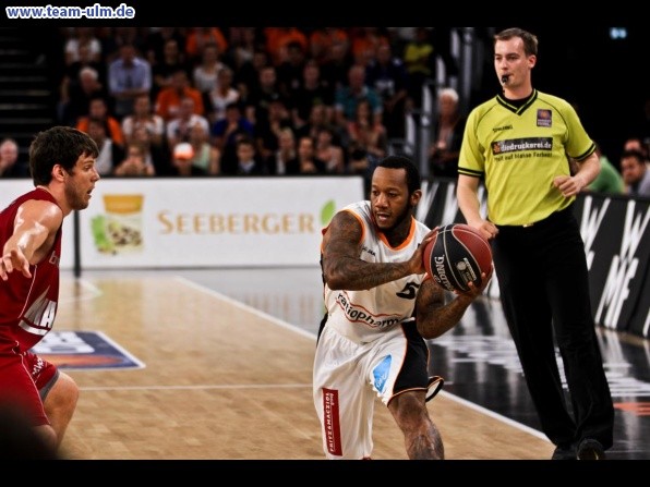 ratiopharm Ulm - W&uuml;rzburg PlayOff Halbfinale #3 @ Ratiopharm Arena - Bild 9