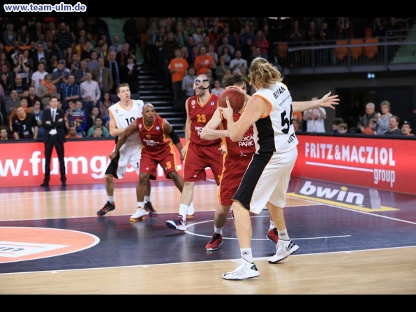 ratiopharm Ulm gegen Istanbul @ Ratiopharm Arena - Bild 13