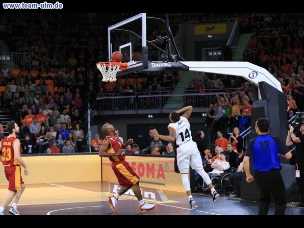 ratiopharm Ulm gegen Istanbul @ Ratiopharm Arena - Bild 17