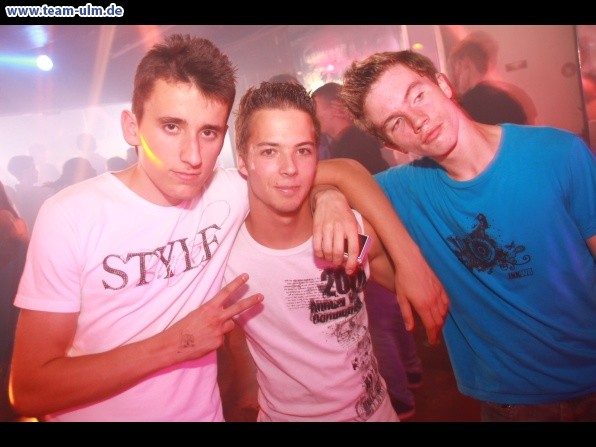 &Uuml;16 Party "Tribute to David Guetta" @ Violet - Bild 79