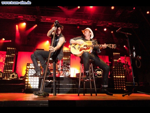 The BossHoss: Dos Bros Tour 2016 @ Wiblingen - Bild 10